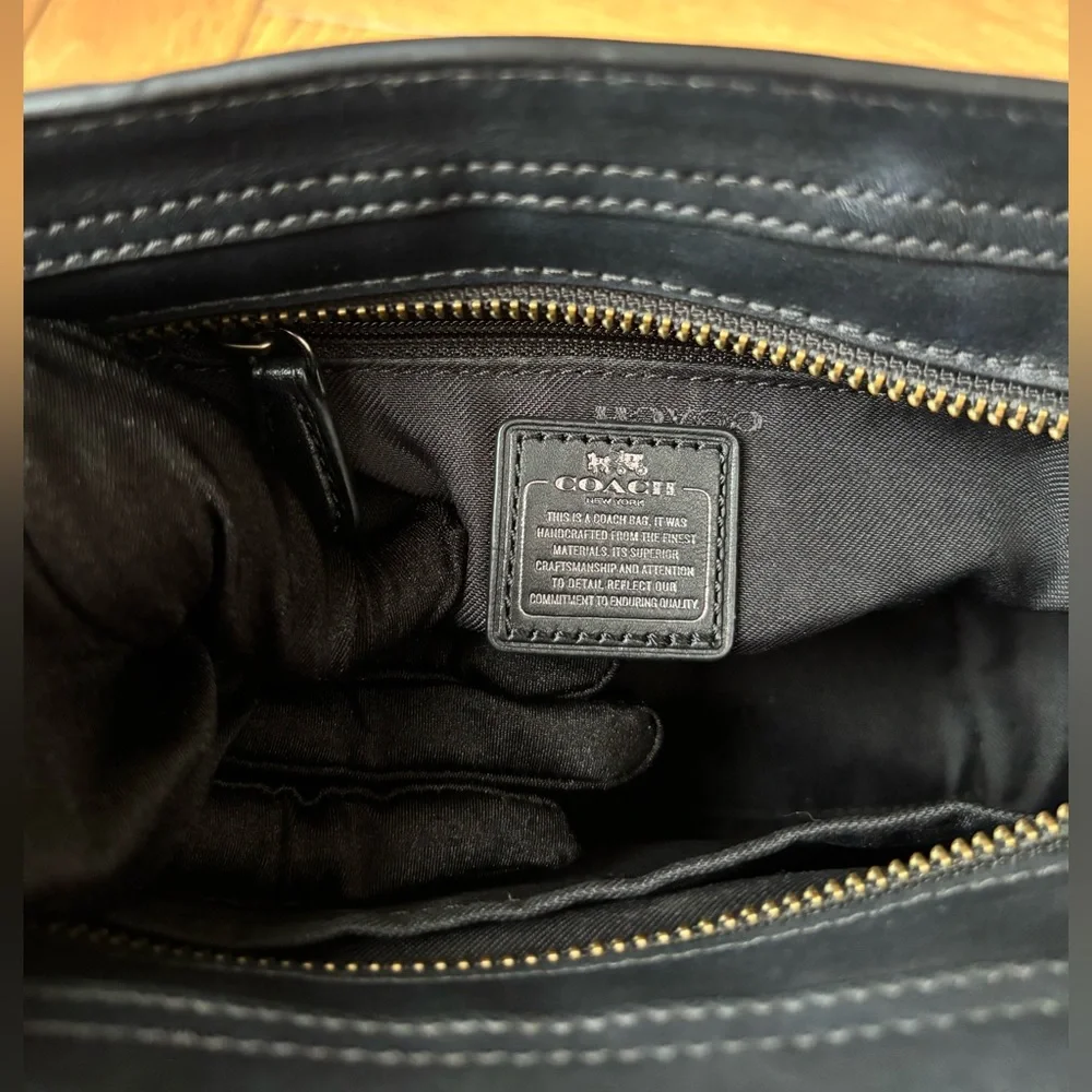 COACH Butterfly Applique Swagger 27 in Glovetanned Leather